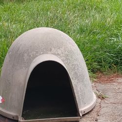 Petmate Indigo Dog House