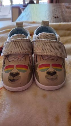 Squeaky toddler shoes