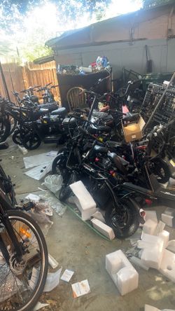Bunch of working E-Bikes E-Scooters