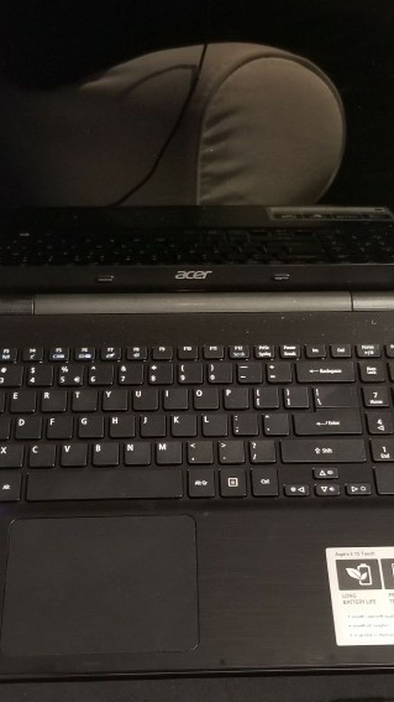 Acer E5-511 Series Laptop Computer W/case