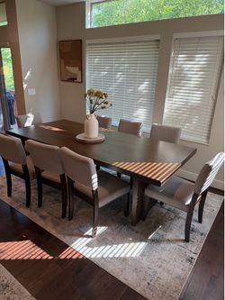 Table and chairs 98x42 ~ perfect condition