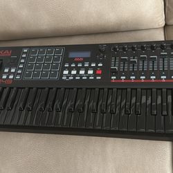 Akai Mpk 249 Key Controller Keyboard 
