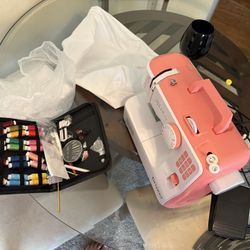 Sewing Machine And Sewing Kit 