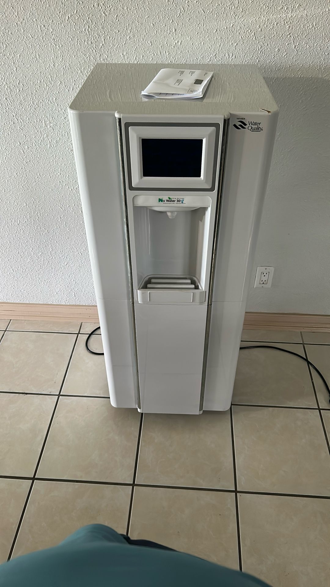 Convert humidity into water
