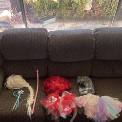 Toddler costumes: Elsa Frozen wig and wand, 2 tutus , new red wig and belt