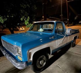 Chevy Cheyenne C20 long bed 1975 Big block