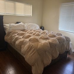 Queen Bed Full Set