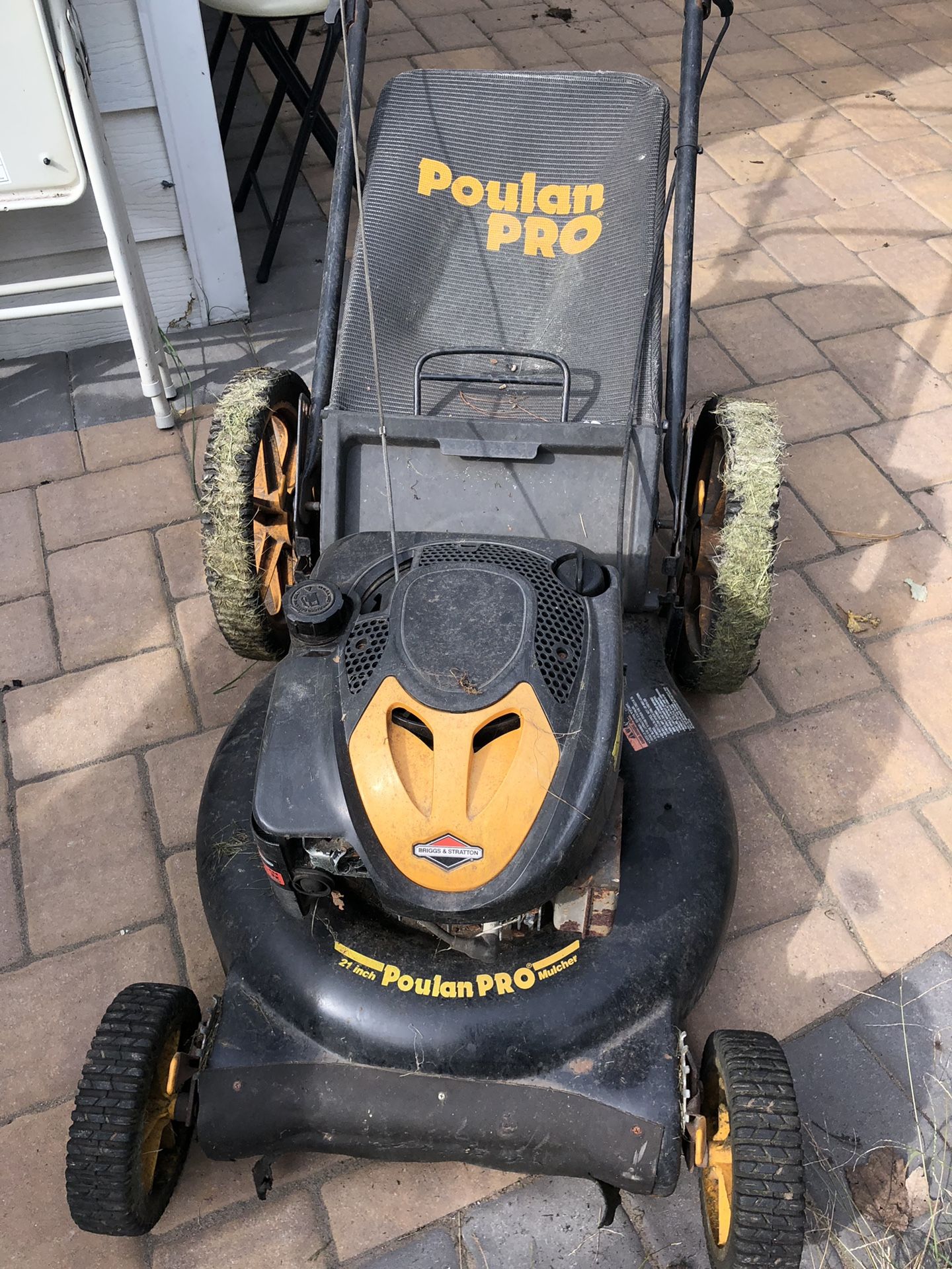 Poulan Pro lawn mower 21 inch