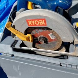 RYOBI SAW