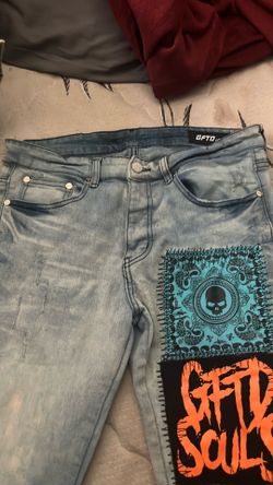 Graphic jeans