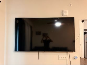 65” Hisense Roku TV