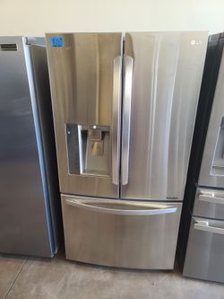 LG STAINLESS STEEL FRENCH DOORS REFRIGERATOR