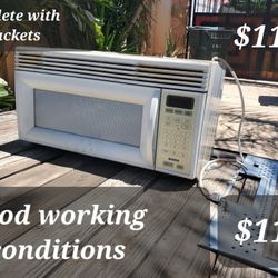 Kenmore Microwave Over The Counter /w Bracket $115