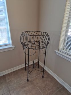 Metal Basket Planter