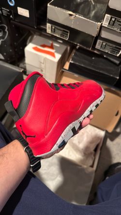 Jordan DS Retro 10 “Bulls over Broadway” Size 10.5 (2015)