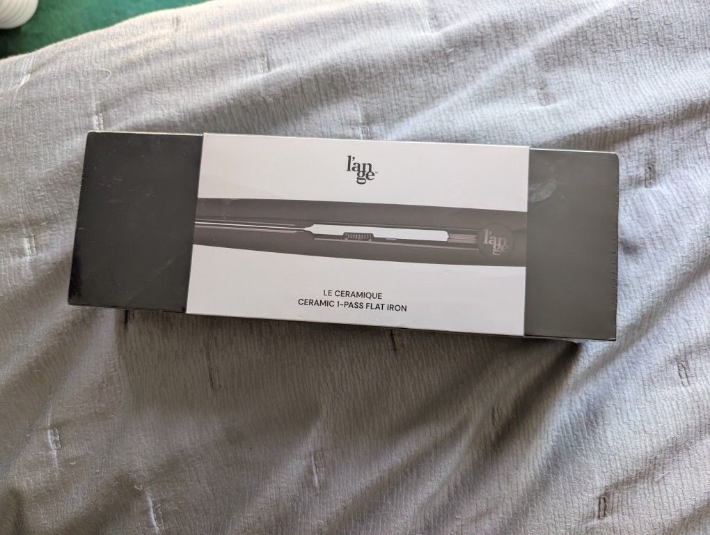Brand New Never Opened l'agne Ceramic Flat Iron