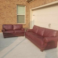 LEATHER SLEEPER SOFA AND LOVESEAT 