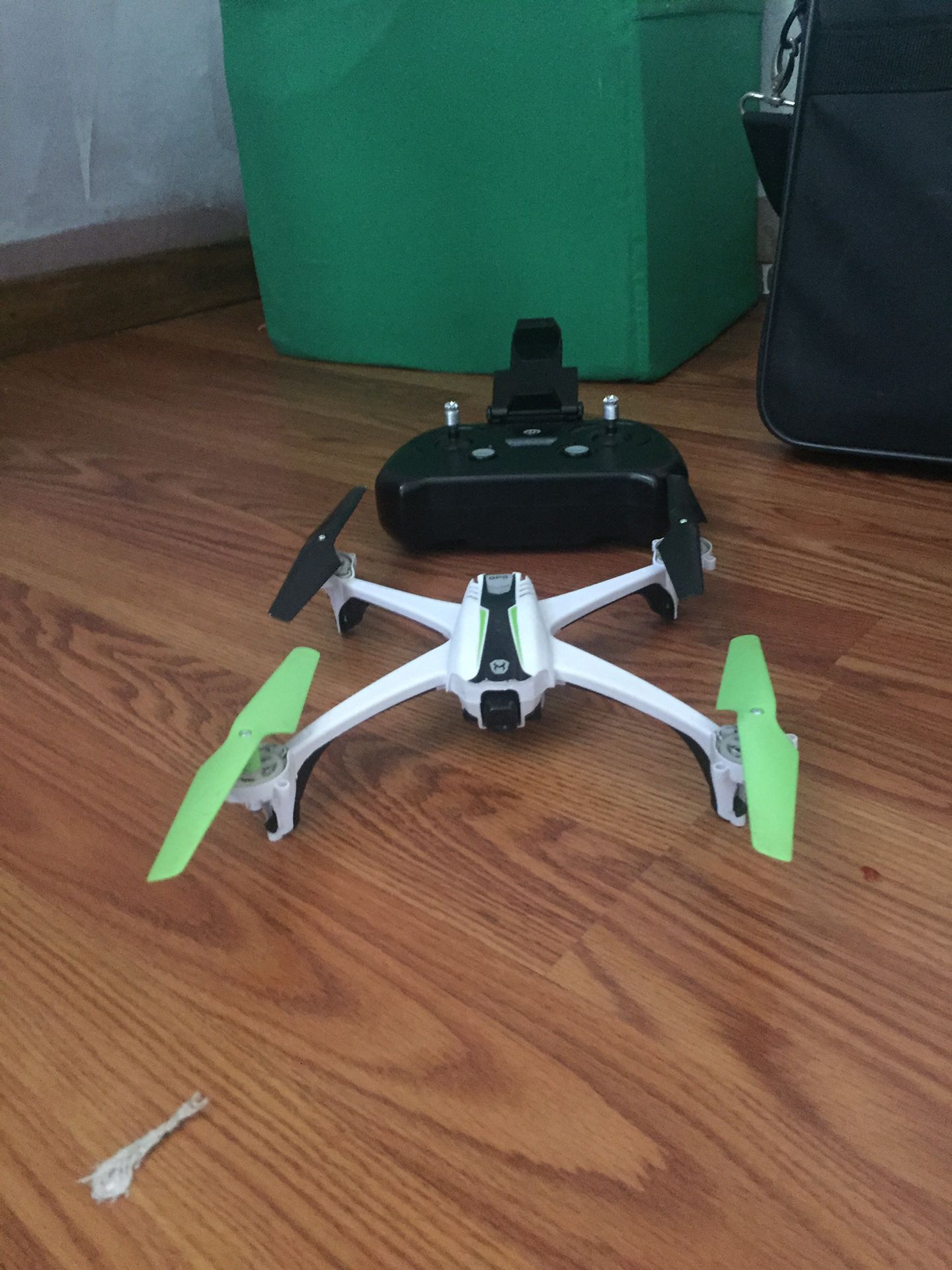 Super cool drone comes with VR set brawn new need money