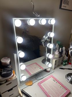 Vanity mirror