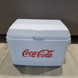 SPECIAL EDITION RARE RUBBERMAID COCA COLA 48 QT COOLER ICE CHEST