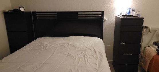 Queen bed