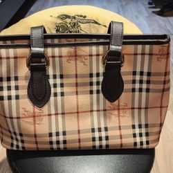 Burberry Haymarket Check Regent Medium Tote