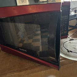 West Bend microwave,900 Watt