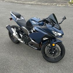 2022 Kawasaki Ninja 400
