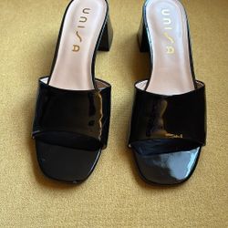 UNISA Black Patent Leather Block Heel Slide Straps Women's Sandal Slip On