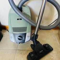 Miele Jasper Canister Vacuum Cleaner 