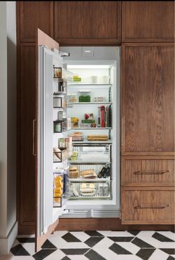 ❄️ 42” inch Sub-Zero Built-In Refrigerator & Freezer Column Set – NEW IN BOX ❄️  💲 SALE PRICE: $11,999 (20% OFF)  MSRP: $14,998 💥 Save: $2,999 (20% 