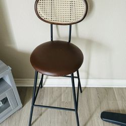 2 Stools 
