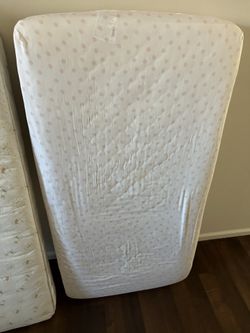 baby crib