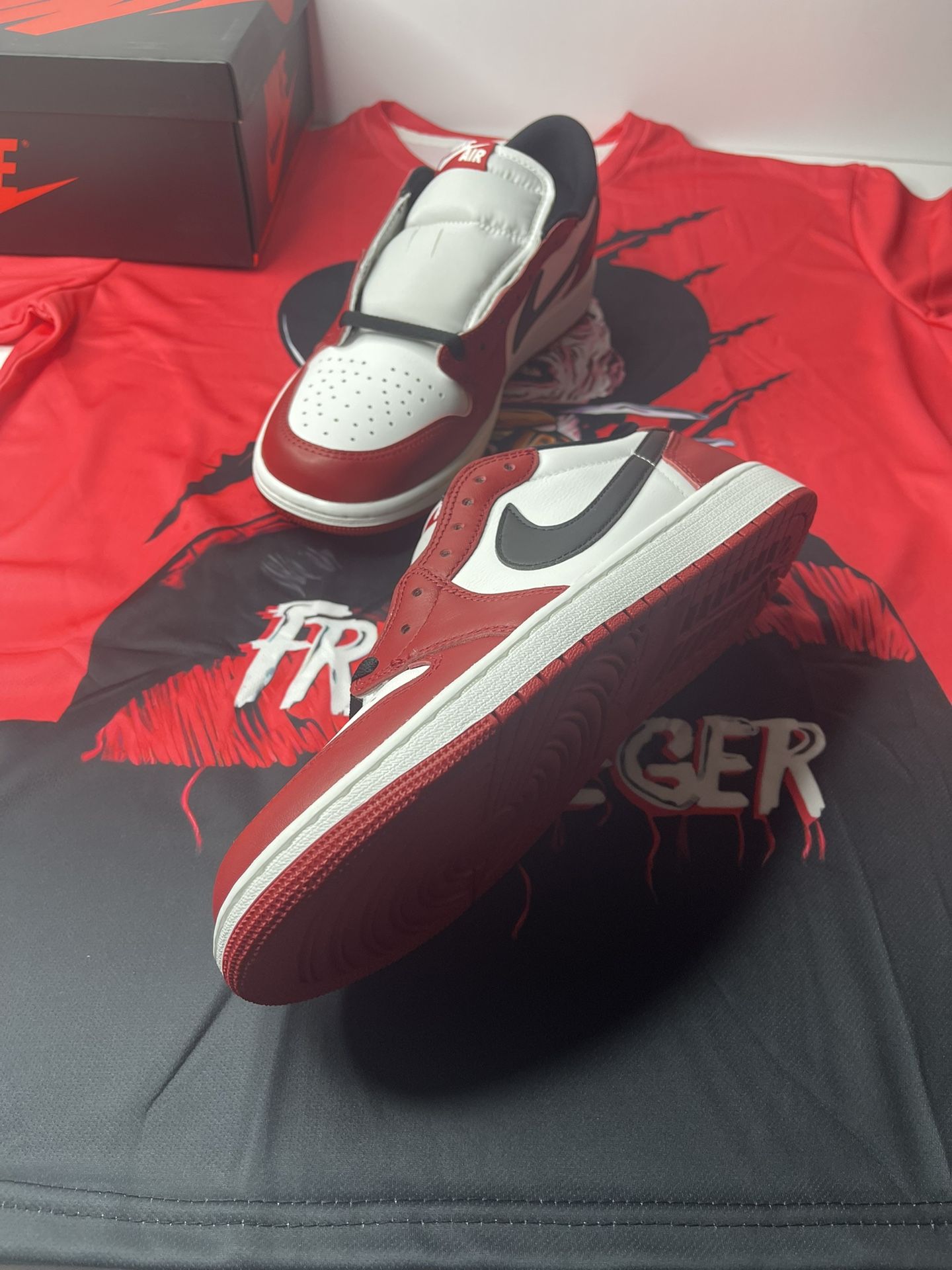 Air Jordan 1 Retro Low Chicago Sz 9.5