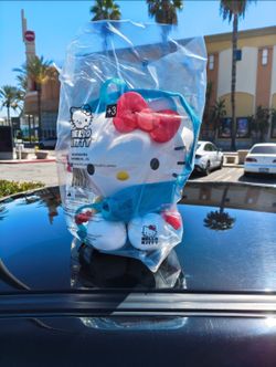 Hello kitty popcorn bucket
