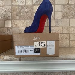 Christian Louboutin Pigalle Size 35.5 Size 5.5