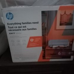 HP Printer (Brand New NEVER USED) Comes With Brand New Ink Ribbons 