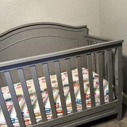 Baby Crib NO mattress