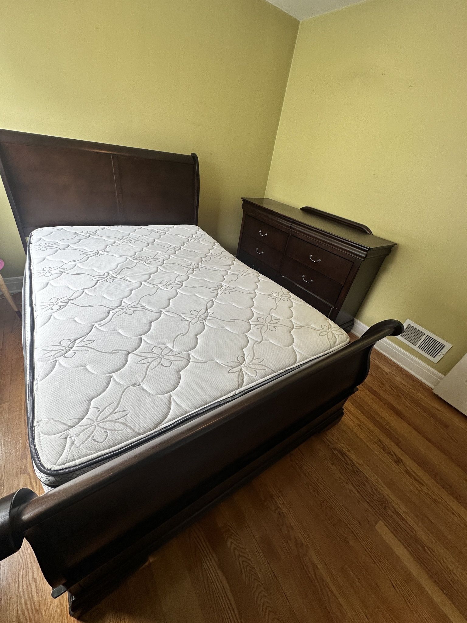 Charleston 4pc Full Bedroom Double Set