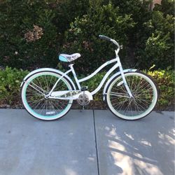 26” Huffy Cranbrook Ladies White Beach Cruiser 