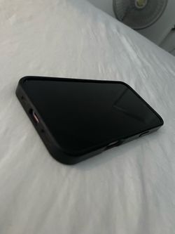 iPhone 16+ Sim lock T-Mobile only asking 375
