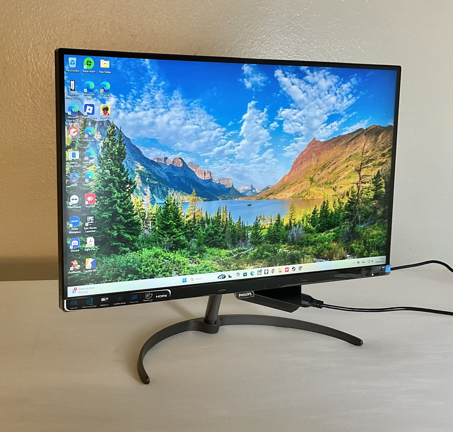 Brand New Philips 27" 4K 3840 x 2160p UHD Monitor Ultra Clear IPS LED - HDMI Input