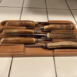 6 Kitchen Knives 