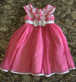 Girl’s dress size 5