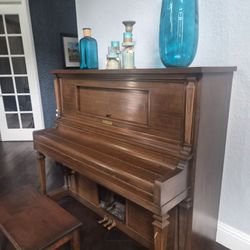 Piano self playing
