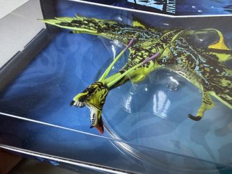 McFarlane Toys Avatar Mountain banshee Green banshee Action Figure