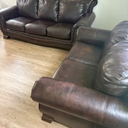 Beautiful Leather Couch 