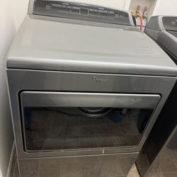 Whirlpool Washer And Dryer $400