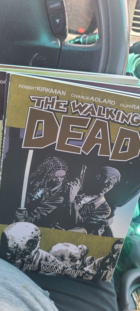 Walking Dead Volume 10-14