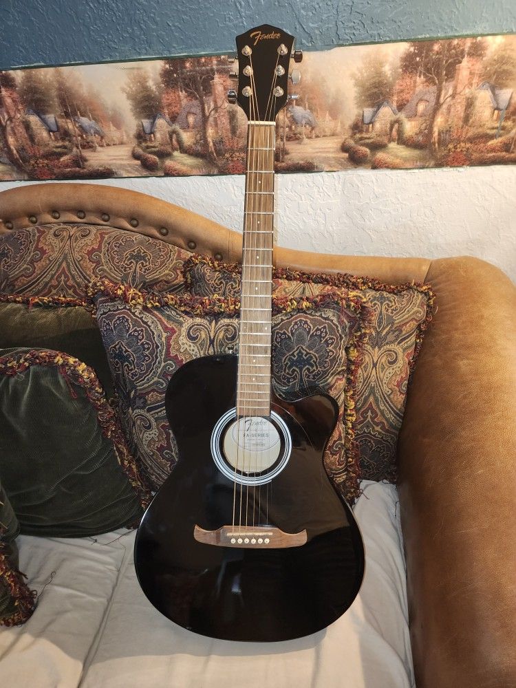 Fender Fa 135ce Acoustic Guitar, Very Good Condition 